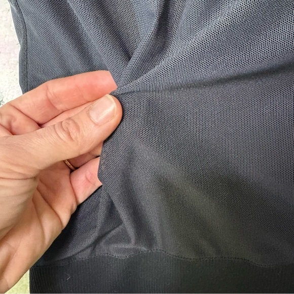 Lululemon Women’s 8 Raja Black Reversible Full Zip Jacket All Season Yoga Layer - Picture 11 of 11